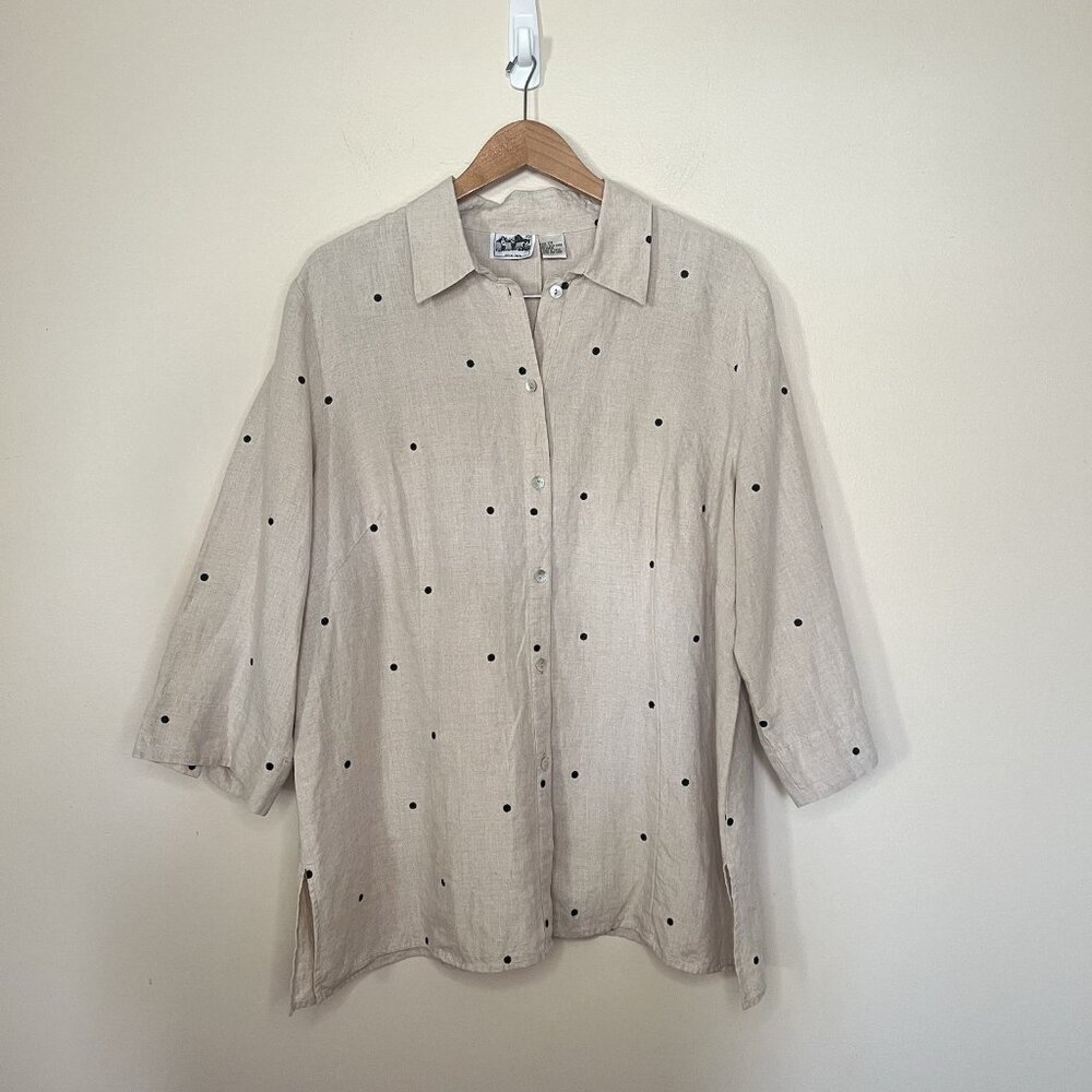 EDWARD Woman Irish Linen Front Button-Up‎ 2X Tan Embroidered Black Polka Dot